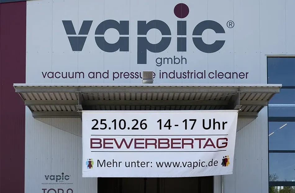 Banner vor vapic Gebäude zum Bewerbertag